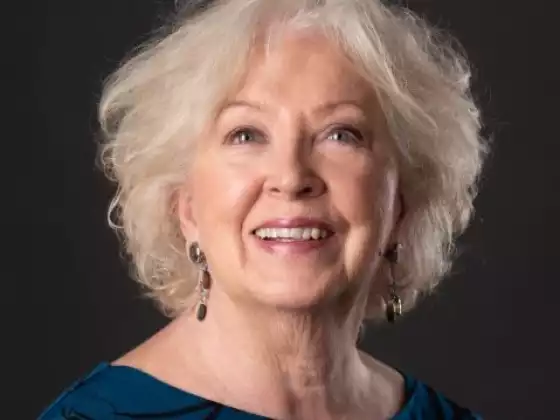 Laura B. Young,
Love and Relationships, Personal Development & Coaching, Spirituality
Expert at Simposio Fit & Free en 2023